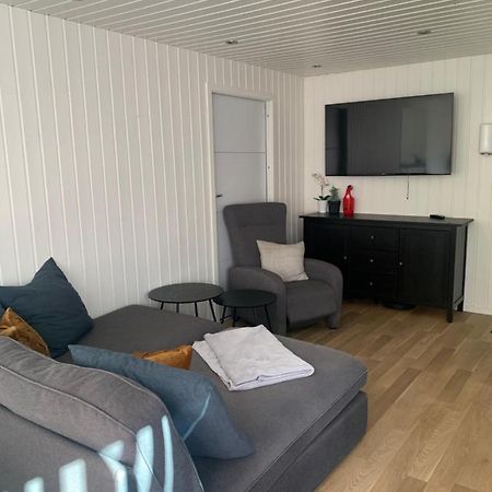 Sjarmerende Gjestehus Med Stor Hage I Sandvika Esterno foto